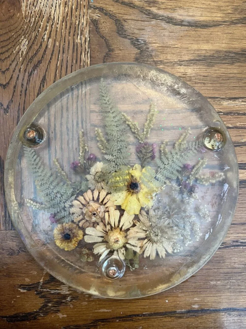 Vintage 70's MCM Lucite Footed Trivet with Dried Pressed Flowers 8.5”